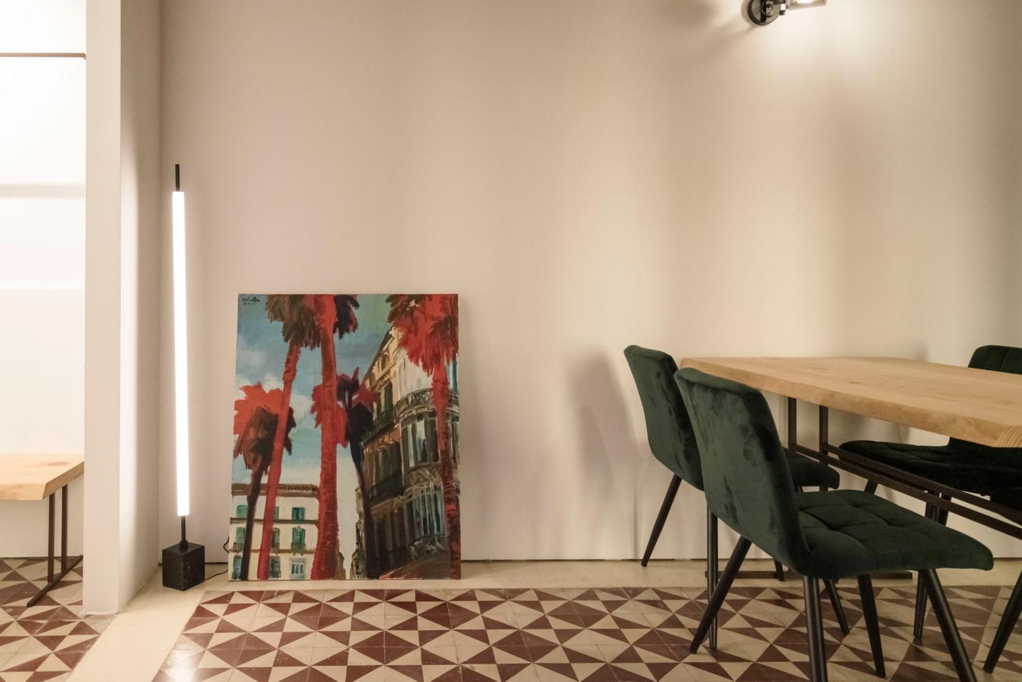 La Moderna Suites Malaga Exterior photo