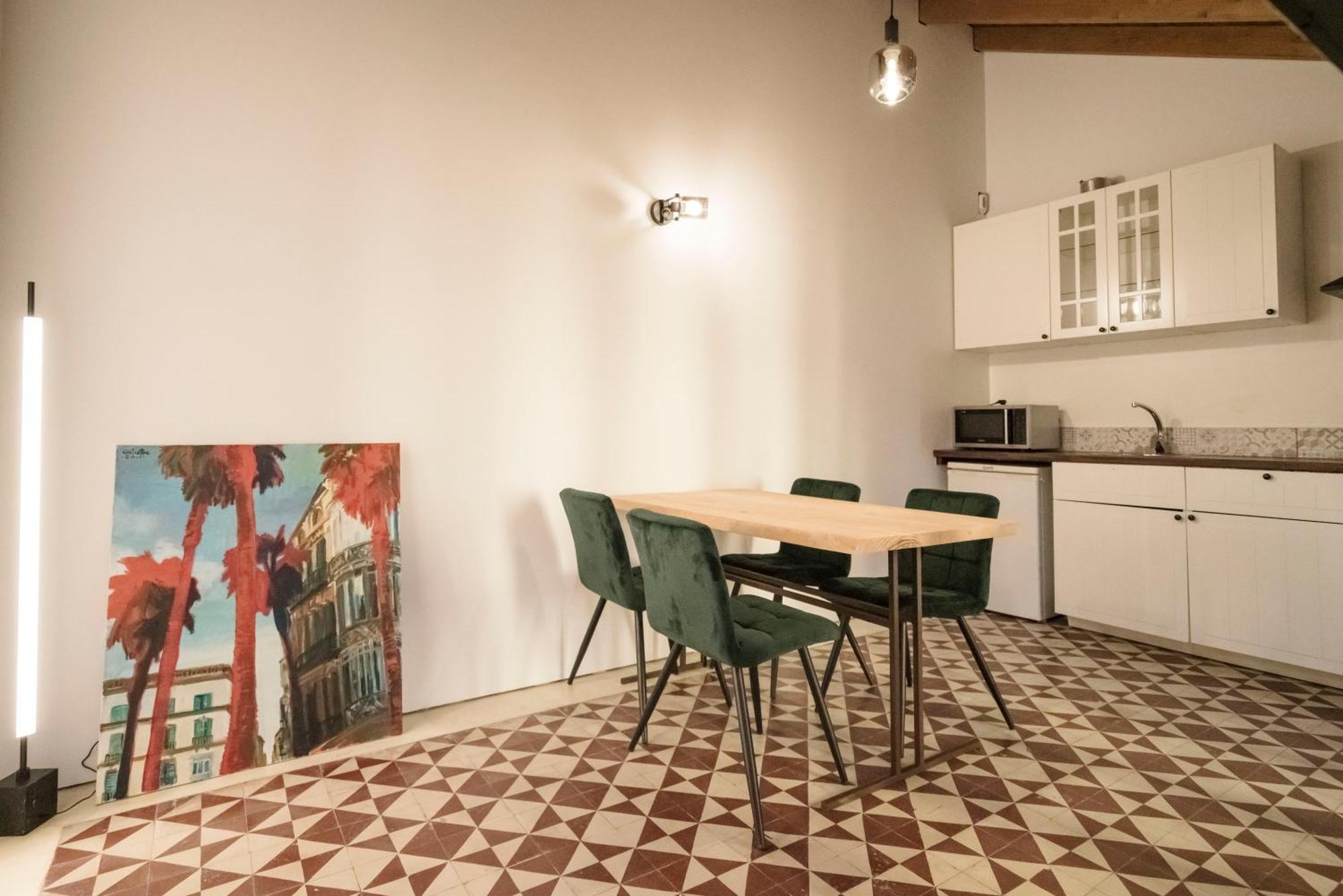 La Moderna Suites Malaga Exterior photo