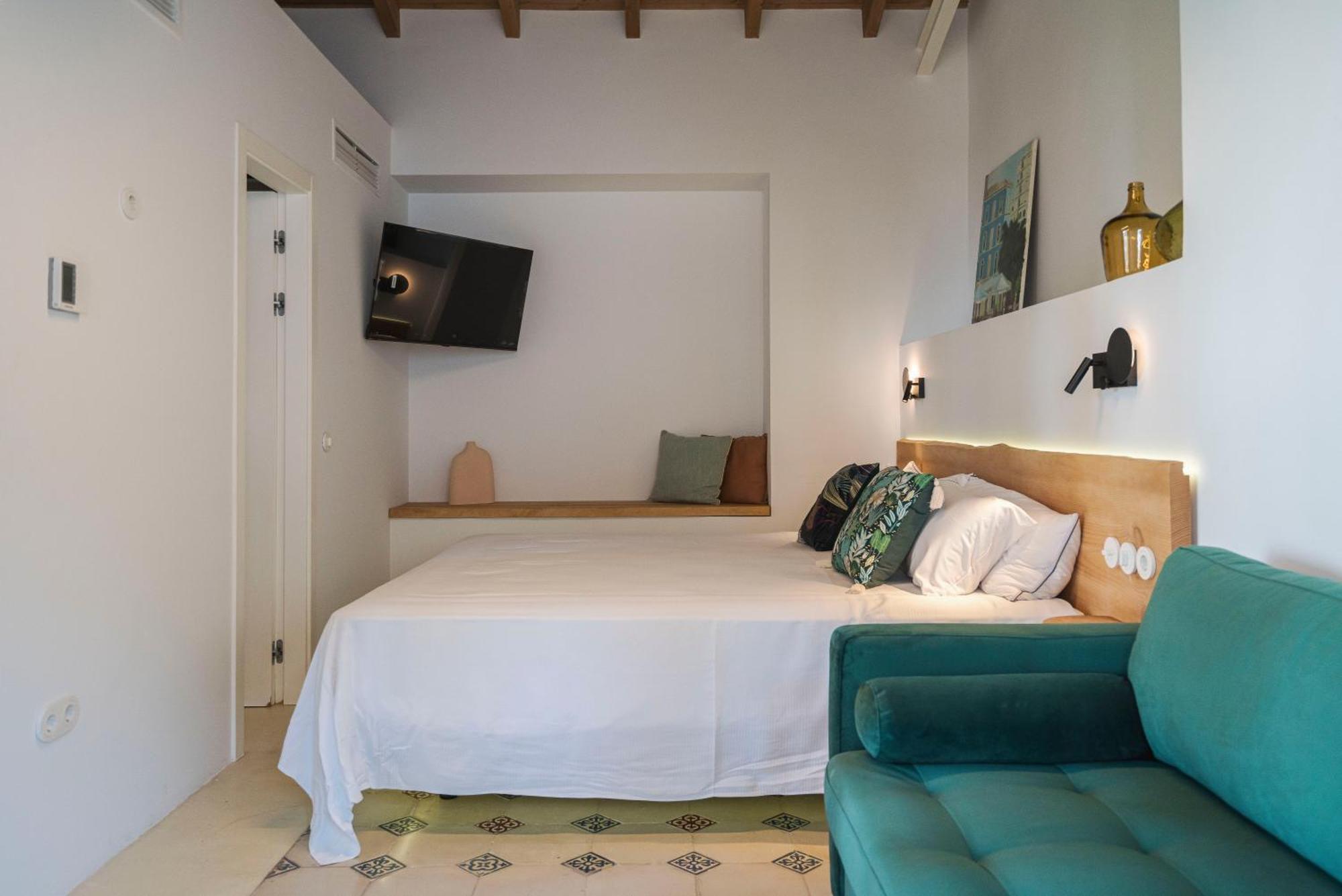 La Moderna Suites Malaga Exterior photo