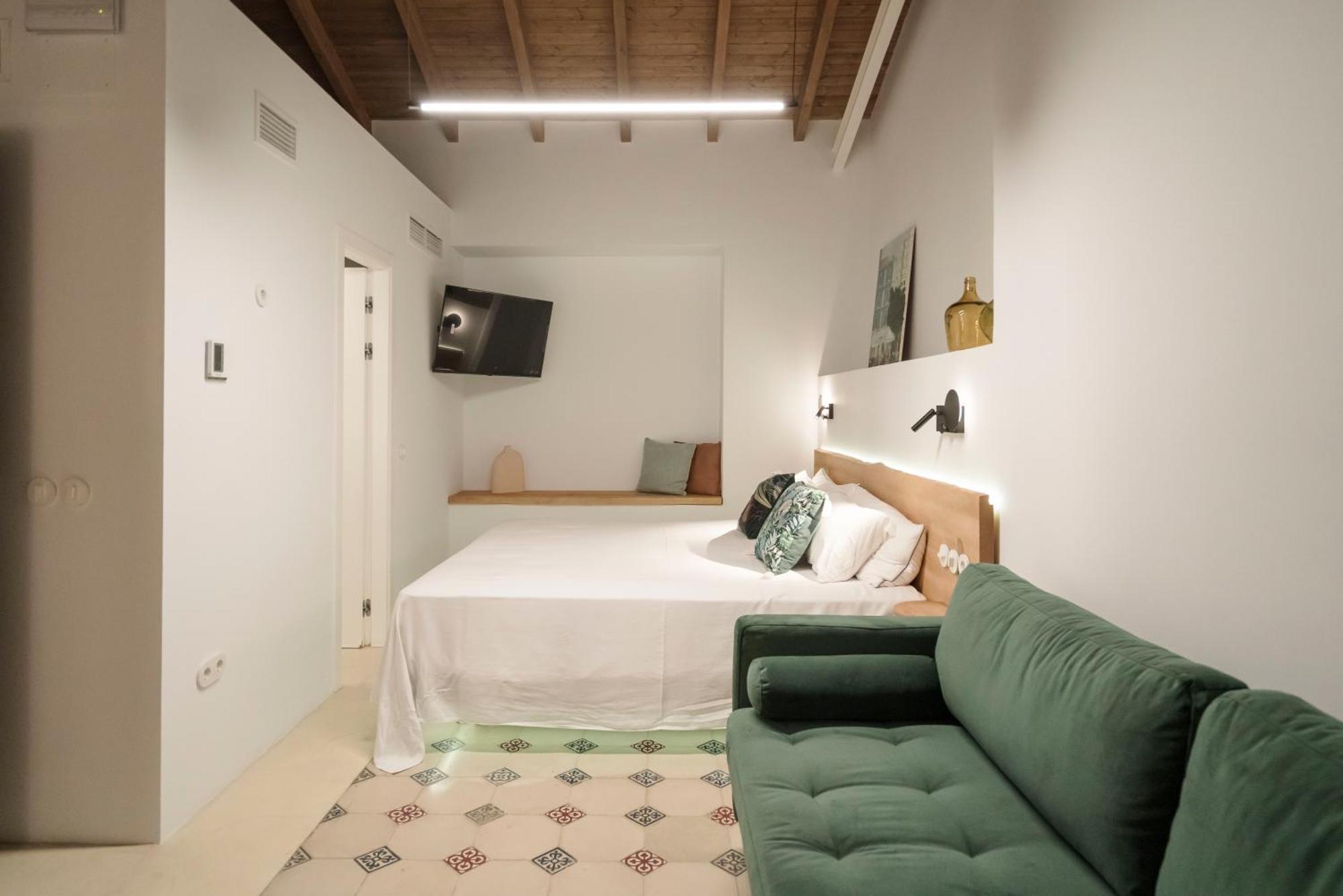 La Moderna Suites Malaga Exterior photo