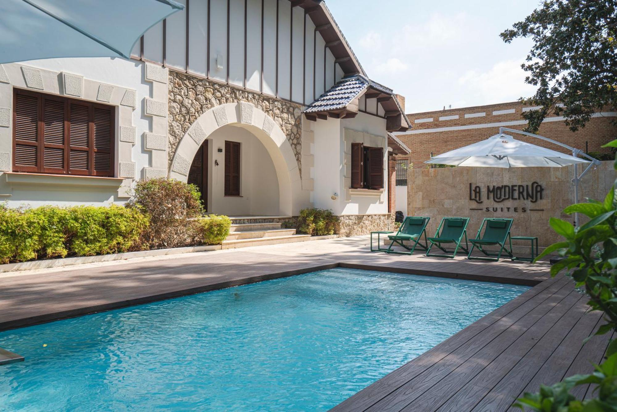La Moderna Suites Malaga Exterior photo