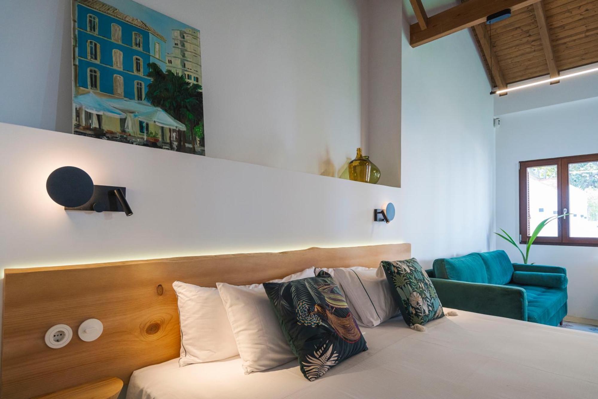 La Moderna Suites Malaga Exterior photo