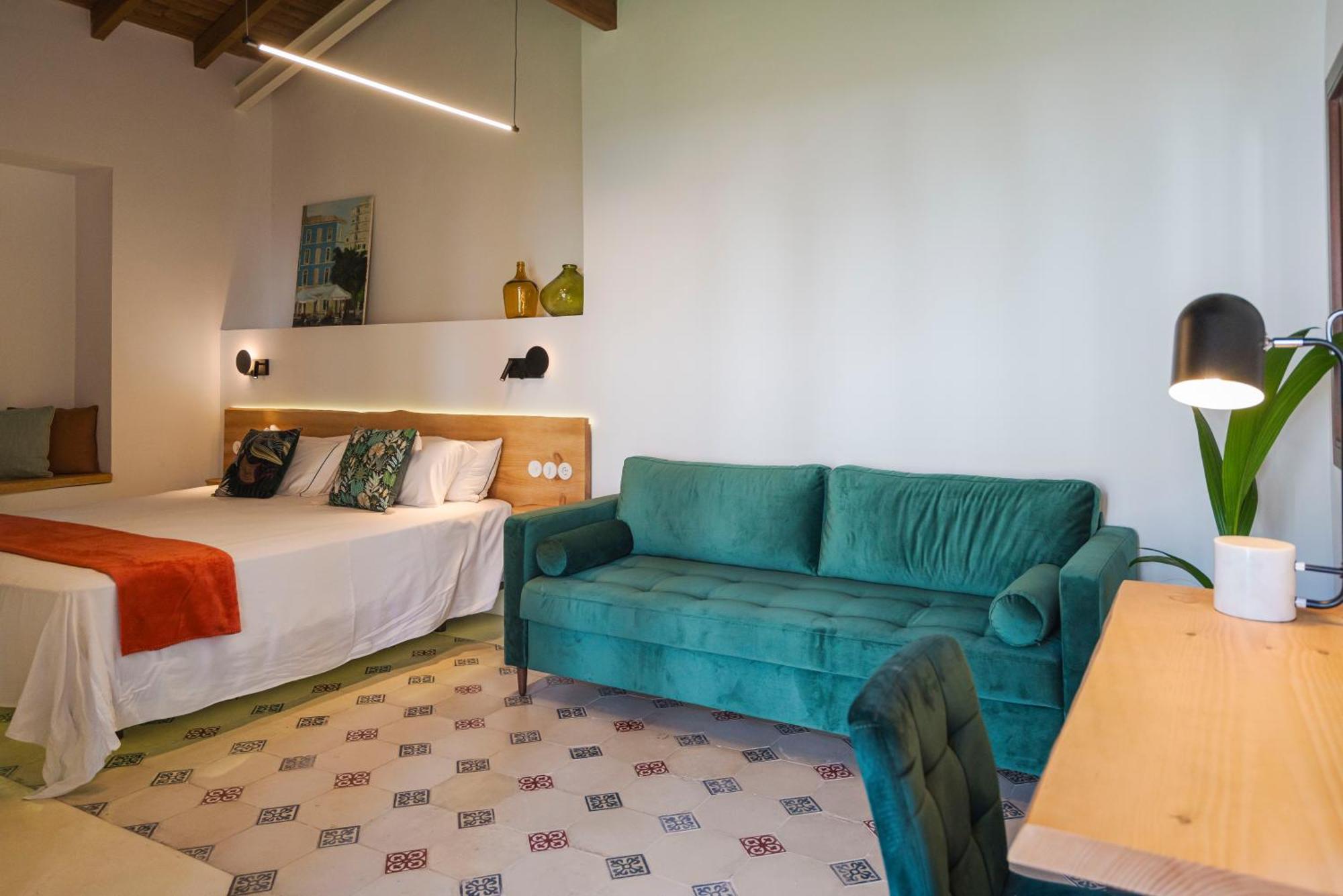 La Moderna Suites Malaga Exterior photo