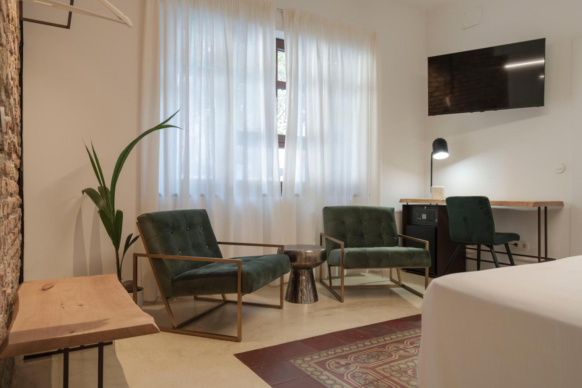 La Moderna Suites Malaga Exterior photo